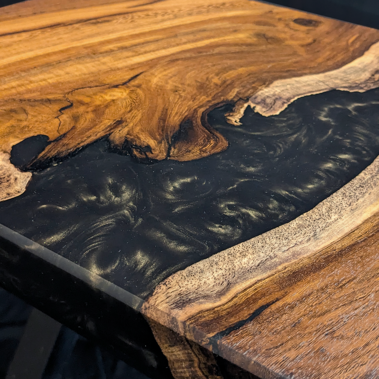 Sable Abyss - River Resin End Table