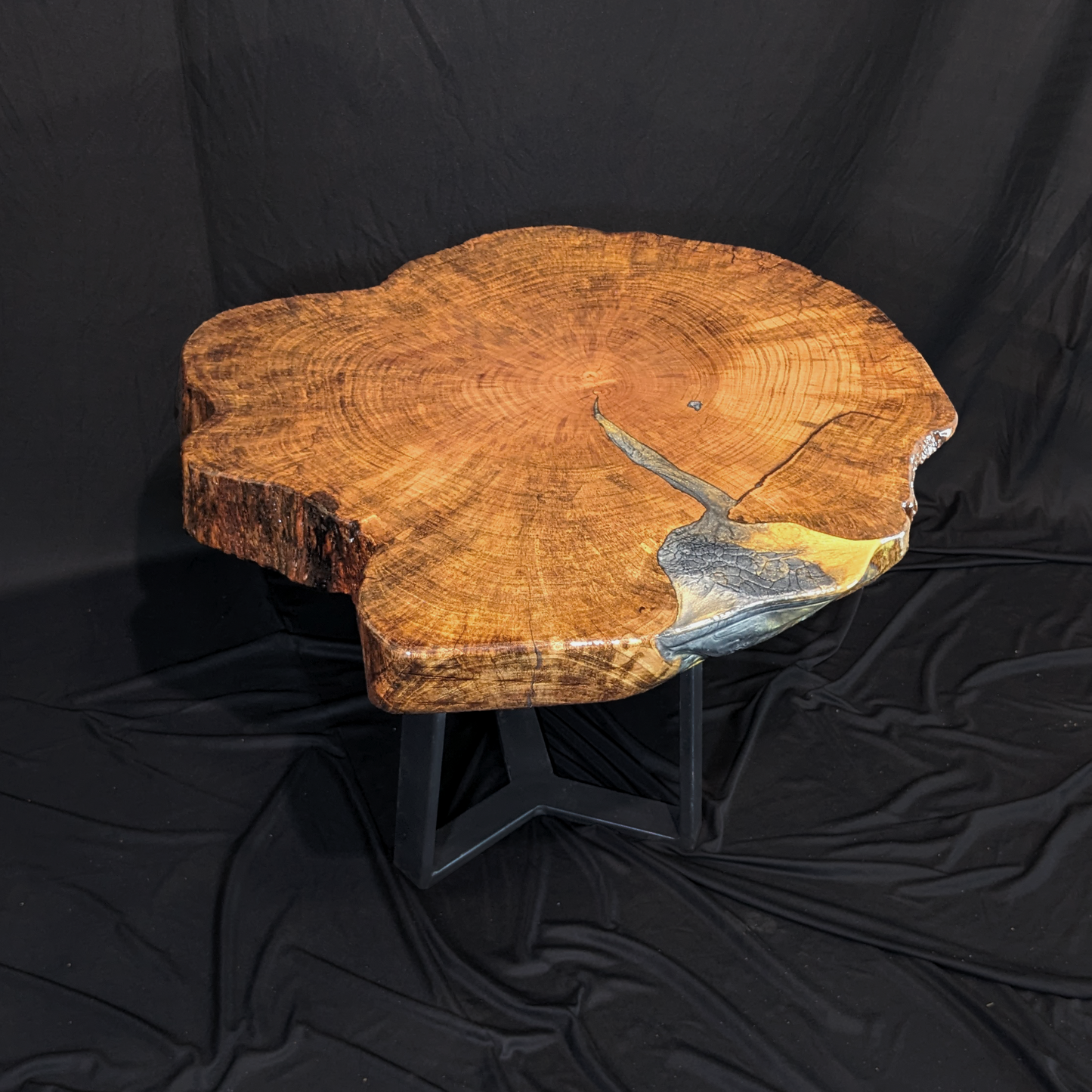 Royal Resplendent - Wooden Cookie Table